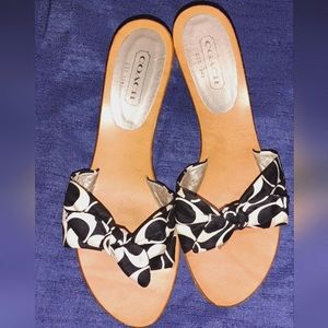 Coach Havana Bow Silver & Black wedge heel size W 9